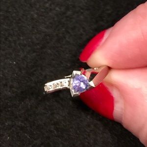 Tanzanite and Diamond White Gold Ring. 7